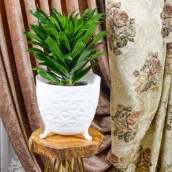 گلدان پلاستیکی الماسی 3 پایه در 3 سایز