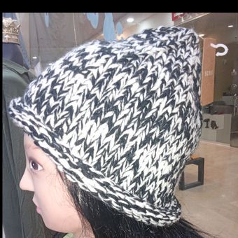 کلاه بافتنی اسپرت