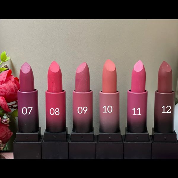 رژ لب جامد لوریانا