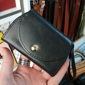 جاکارتی آکاردئونی دکمه ای دخترانه