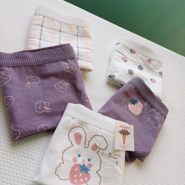 شورت عروسکی بنفش طرح خرگوش و توت فرنگی