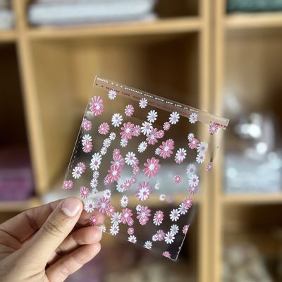 سلفون بسته‌بندی لبه چسبدار طرح بابونه صورتی 10 در 10 بسته 30 عددی