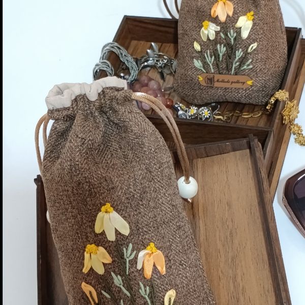 ست کیف عینک و زیورآلات زیبا