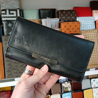 کیف پول زنانه لب فلز FENDI