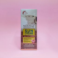 کرم ضدآفتاب بدون رنگ وکالی | SPF 70 | حجم 130 میلی لیتر