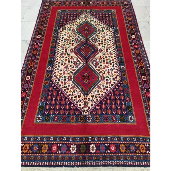 فرش دستباف چهارمتری سایز پرده ای  (تمام پشم یلمه طرح اسپرت دور خلوت حوضی)کد 6048