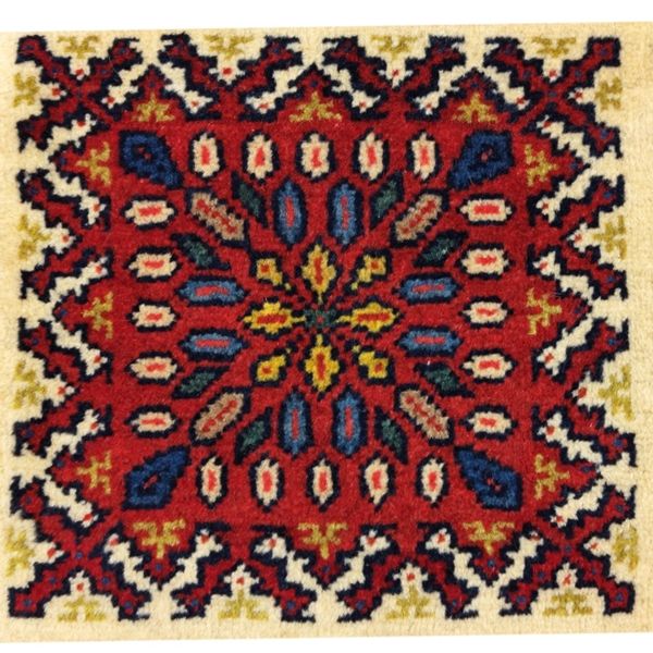 فرش دستباف سایز پادری یا پشتی (تمام پشم یلمه طرح خشت گردونه خورشید ) کد 5904