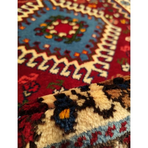 فرش دستباف سایز پادری یا پشتی زمینه لاکی (تمام پشم یلمه طرح حوضی) کد 5751