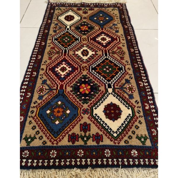 فرش دستباف سایز پادری یا پشتی زمینه گردویی (تمام پشم یلمه طرح قابی) کد5915