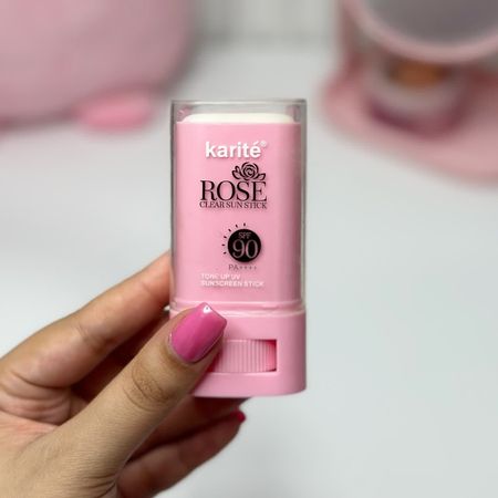 ضدآفتاب استیکی توت فرهنگی