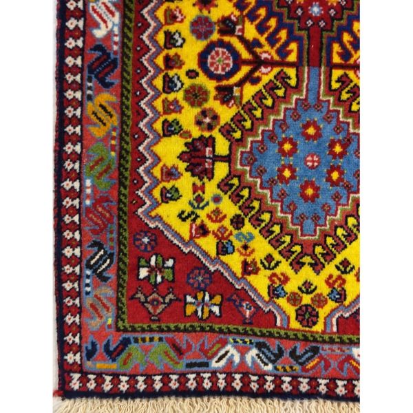 فرش دستباف سایز پادری یا پشتی زمینه زرد طلایی (تمام پشم یلمه طرح حوضی) کد 5934