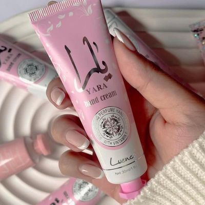 کرم مرطوب کننده یارا