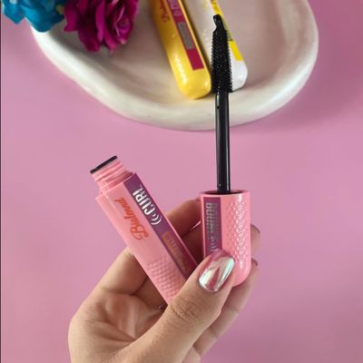 ریمل حجم دهنده و پرپشت کننده صورتی