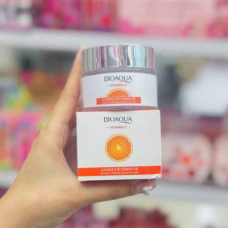 کرم آبرسان و روشن کننده ویتامین سی