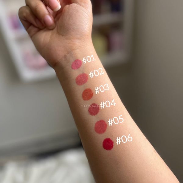 رژگونه مایع پددار