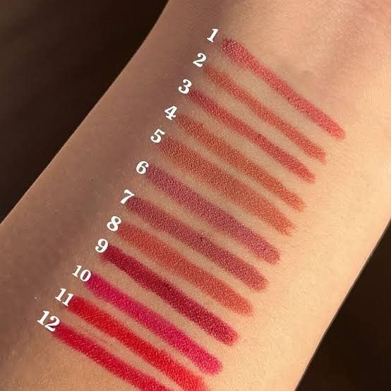 خط لب کلزون