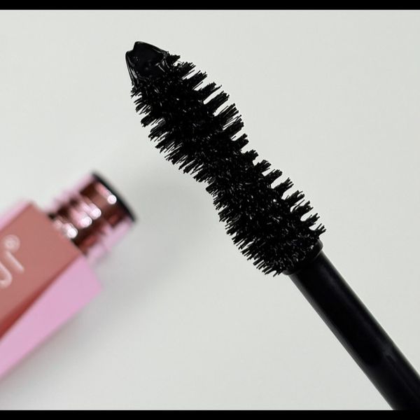 ریمل حجم دهنده الماسی