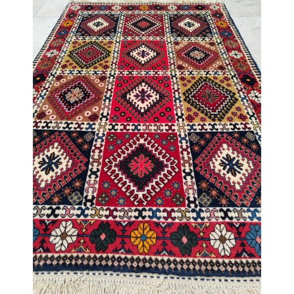 فرش دستباف سایز ذرع و نیم (تمام پشم یلمه طرح خشتی) کد 5977