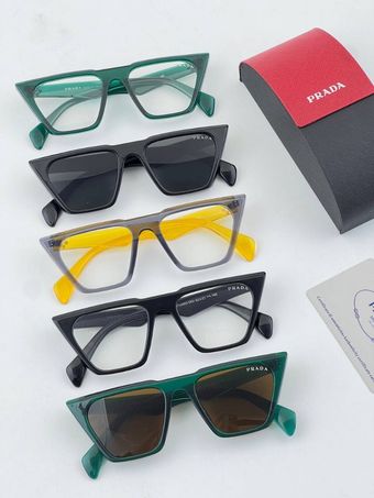 زنانه گوشه دار