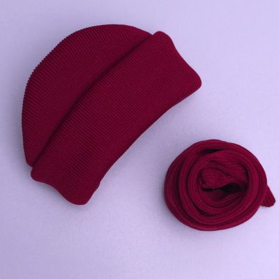 کلاه و شالگردن زرشکی