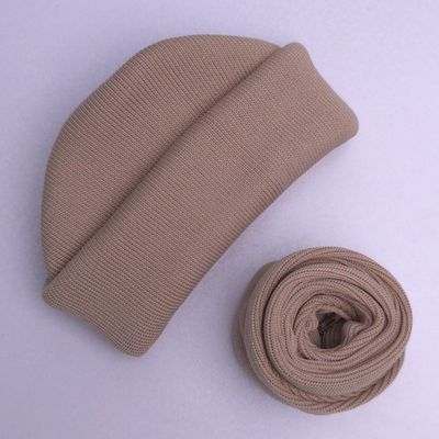 کلاه و شالگردن کرم