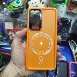 کاور قاب سامسونگ S24 FE مدل solid سیلیکون طرح مگ سیف