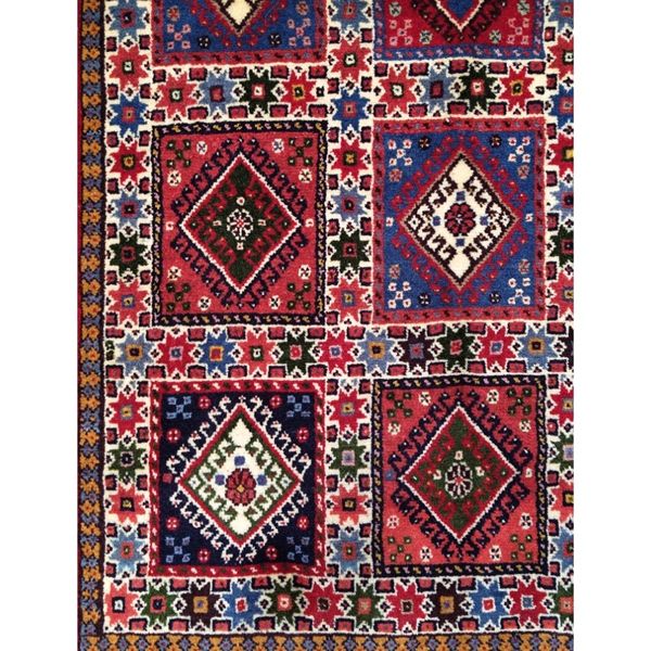 فرش دستباف سایز قالیچه (تمام پشم یلمه طرح دورخلوت لاکی زمینه خشتی) کد 6209