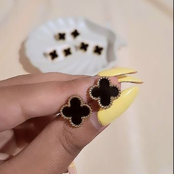 گوشواره ونکلیف