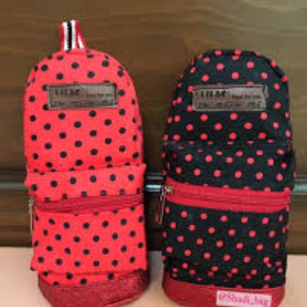 جامدادی خالدار