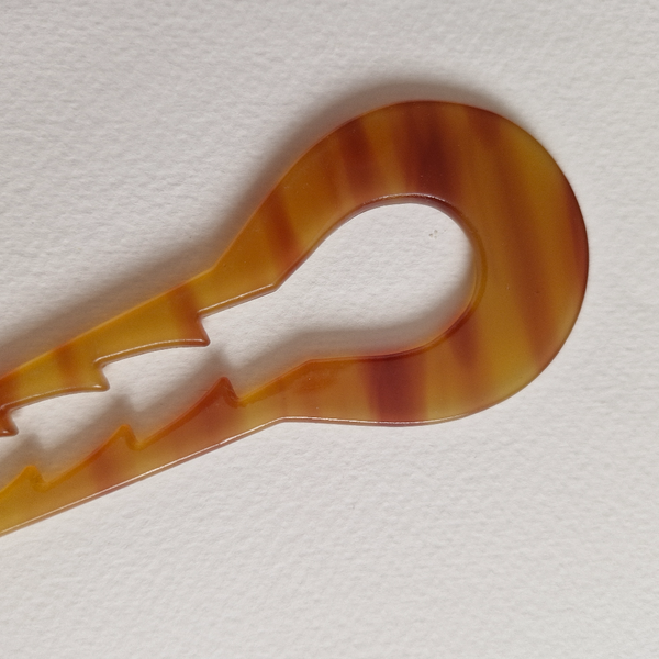 کانزاشی دو شاخ دندانه دار پلنگی