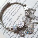 دستبند پاندورا مدل قو و توت فرنگی جواهری