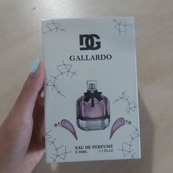 ادکلن زنانه مون پاریس مناسب  فصل سرما