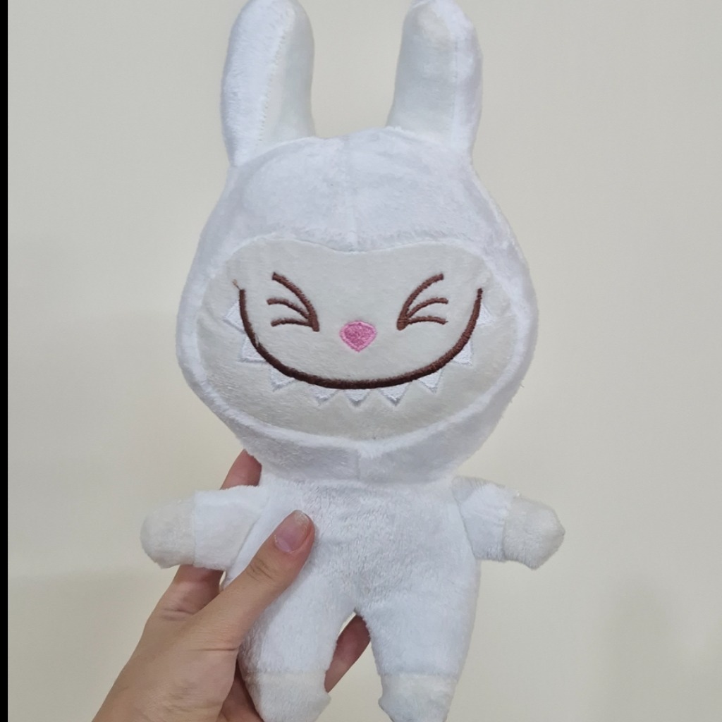 عروسک لبوبو