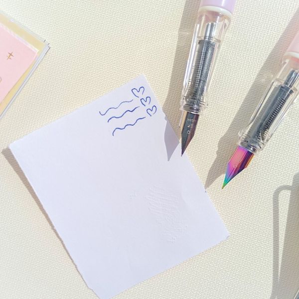 پک خودنویس و سرکلیدی طرح هلوکیتی کد 401