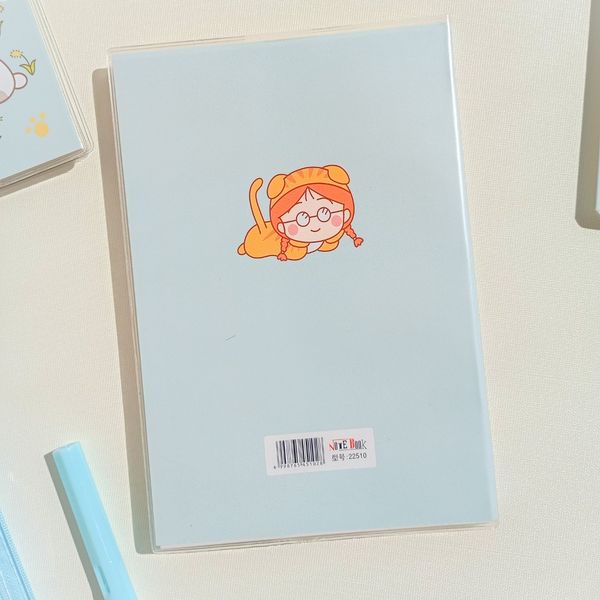 دفتر صفحه طرحدار دختر بازیگوش