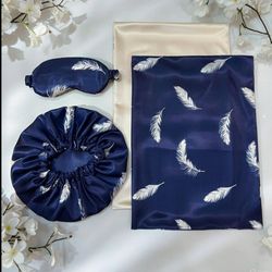 پک ساتن روبالشی کلاه خواب چشمبند اسکرانچیجنس ال ایکس وارداتی طرح پر