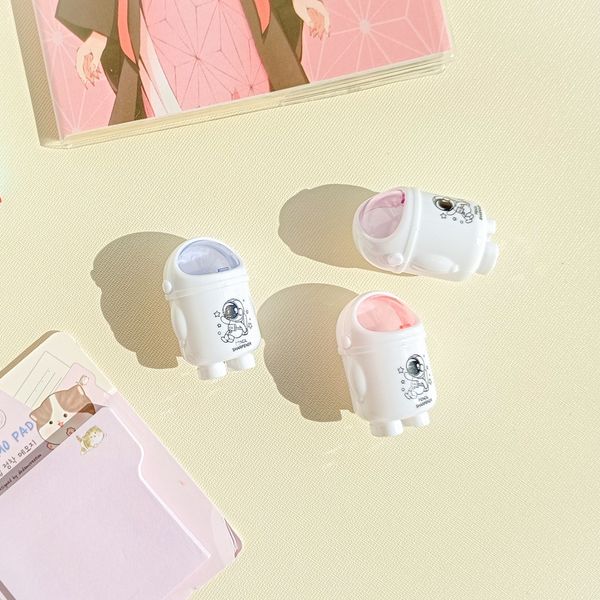 مداد تراش مخزن دار طرح فضانورد