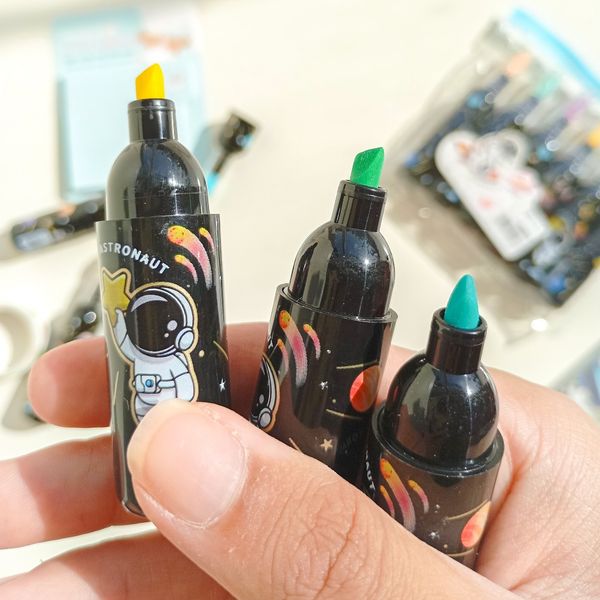 پک هایلایتر فضانورد