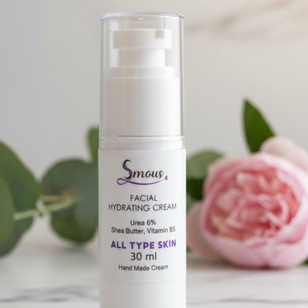 کرم مرطوب کننده و آبرسان صورت