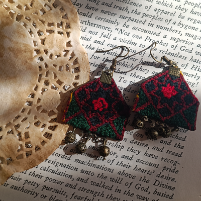 گوشواره گلیمی بلوچی مدل ایاز