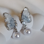 گوشواره جواهری پروانه رنگ آبی