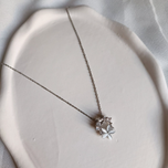 گردنبند استیل گل پنج پر