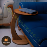 عسلی جلو مبلی ایستاده و میز لپ تاپ (کافی بار ایستاده)