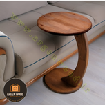 عسلی جلو مبلی ایستاده و میز لپ تاپ (کافی بار ایستاده)