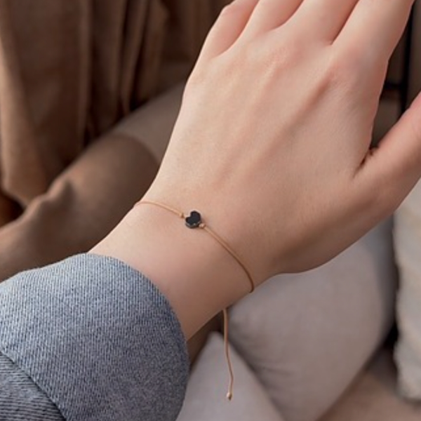 دستبند مینیمال قلب حدید