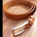 کمربند چرم طبیعی با سگگ زبانه دار و رنگ عسلی