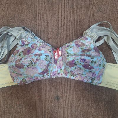 12 عدد سوتین دخترانه سایز 60 و 65 کش باریک