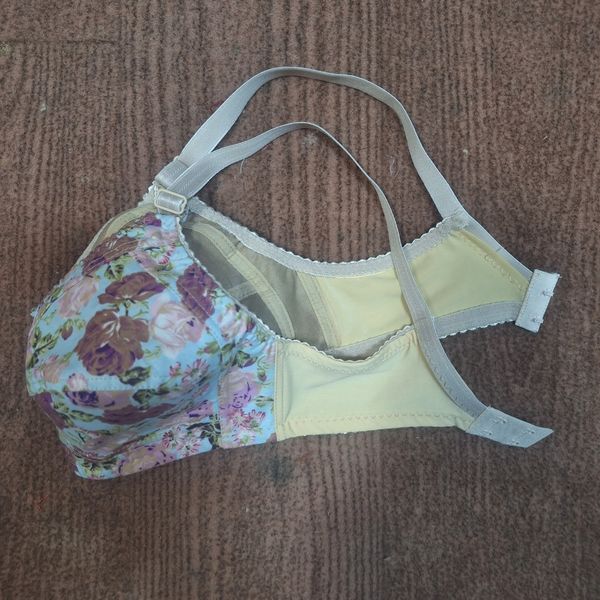 12 عدد سوتین دخترانه سایز 60 و 65 کش باریک