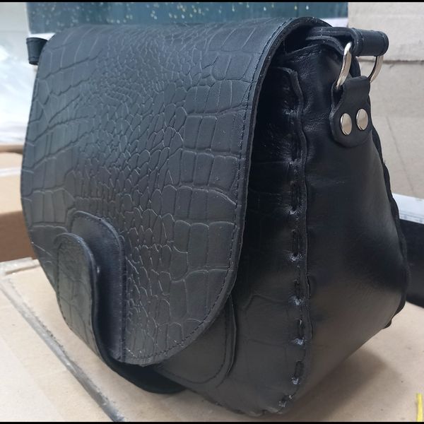 کیف چرمی دوشی زنانه مدل گلاره،پروانه ، برگ چناری