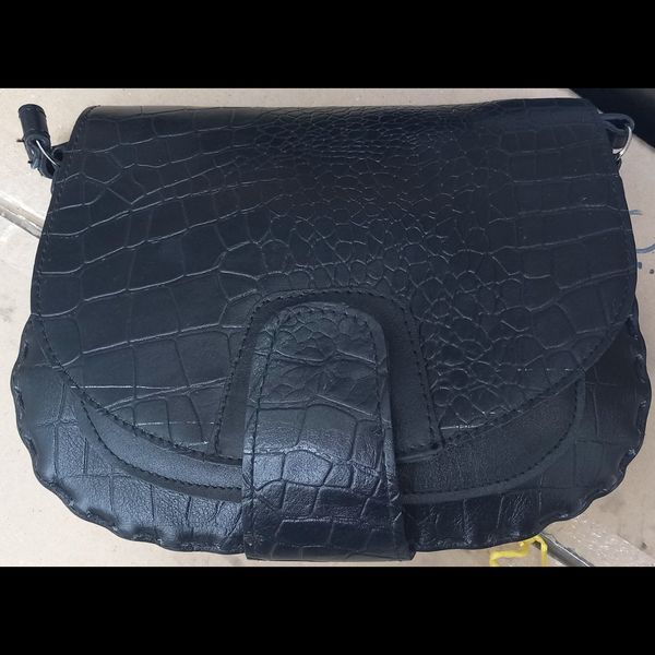 کیف چرمی دوشی زنانه مدل گلاره،پروانه ، برگ چناری